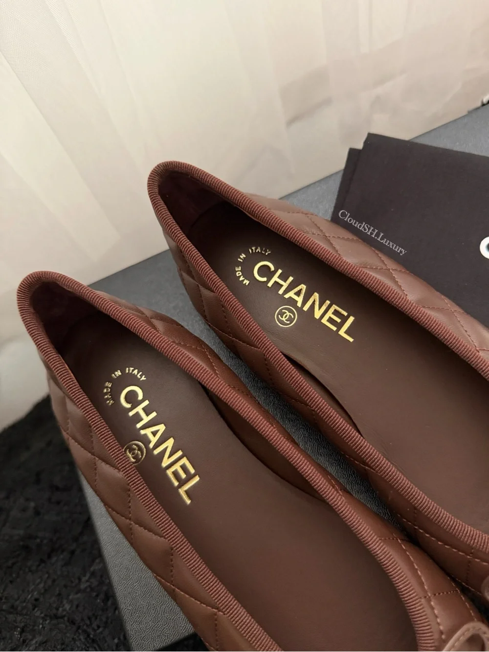 Auth Chanel BNIB 26B Dark Brown Quilted CC Logo Ballet Flats - Size 37.5